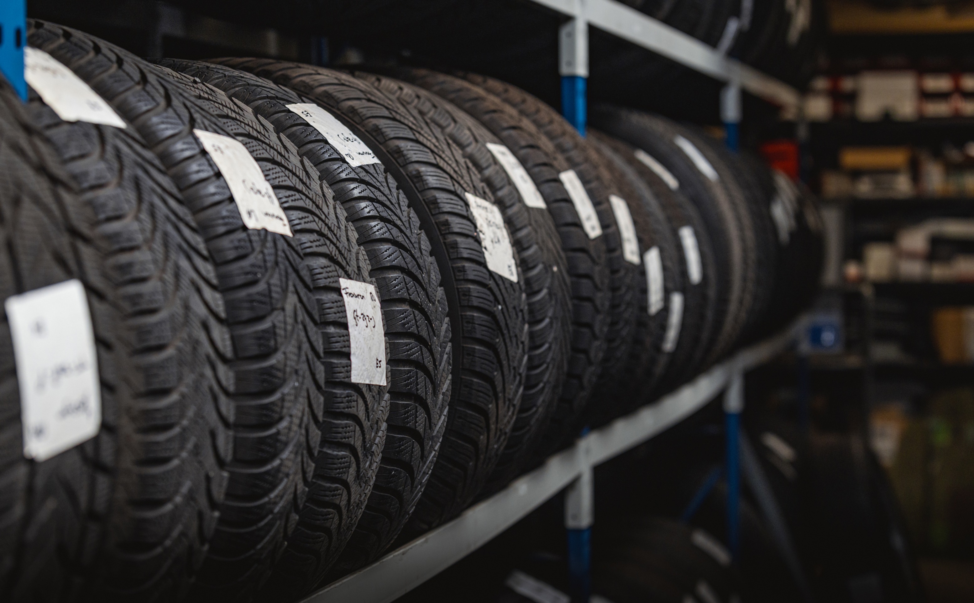 Common Image dinesten_images_1761744898.jpg Bandenservice | Venwautos.nl