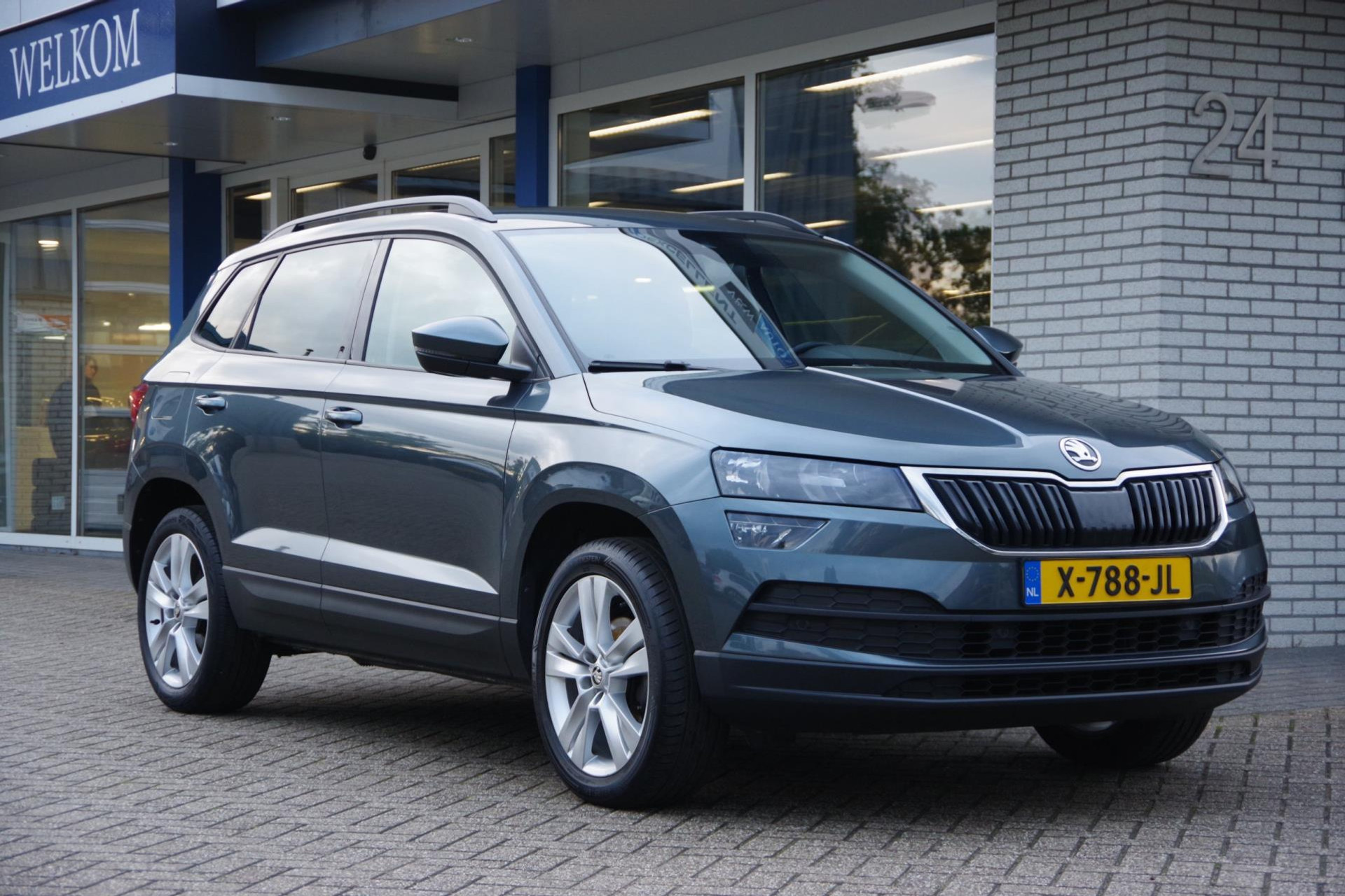 Škoda Karoq 1.5 TSI 150pk Camera Carplay Stoelverwarming 47965564-0.jpg | Venwautos.nl