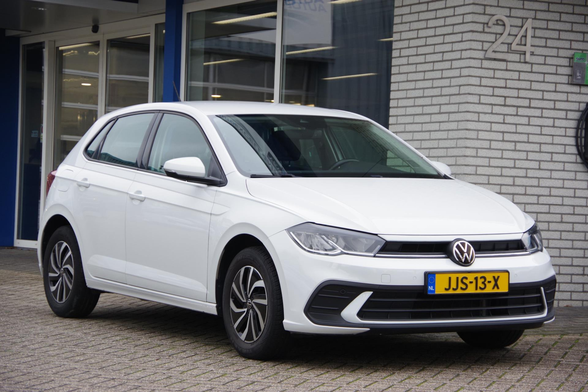 Volkswagen Polo 1.0 TSI Life Business Cruise Carplay Navigatie 48610394-0.jpg | Venwautos.nl