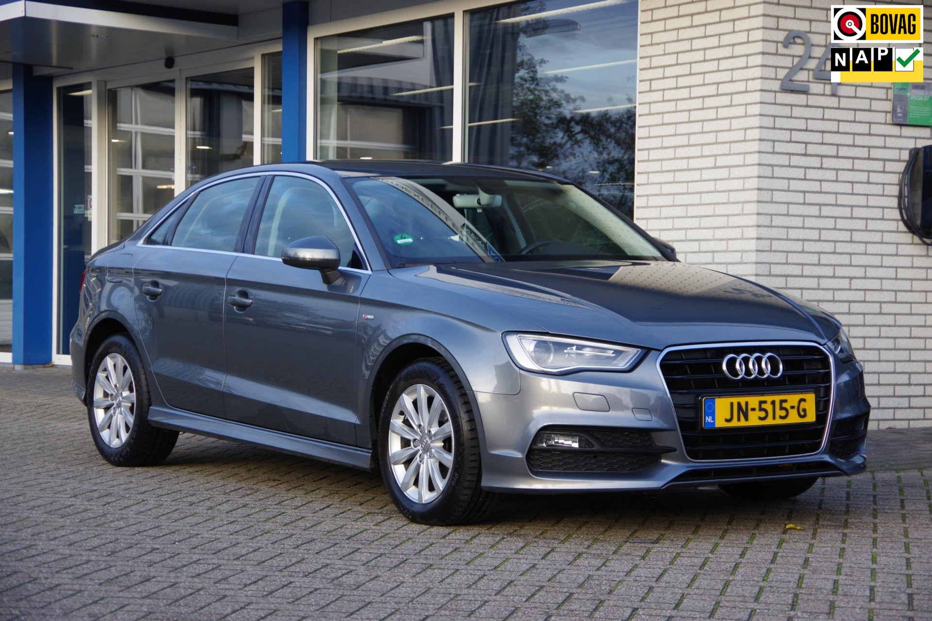 Audi A3 Limousine 1.6 TDI S-Line Navigatie Parkeersensoren LED/Xenon 49182469-0.jpg | Venwautos.nl