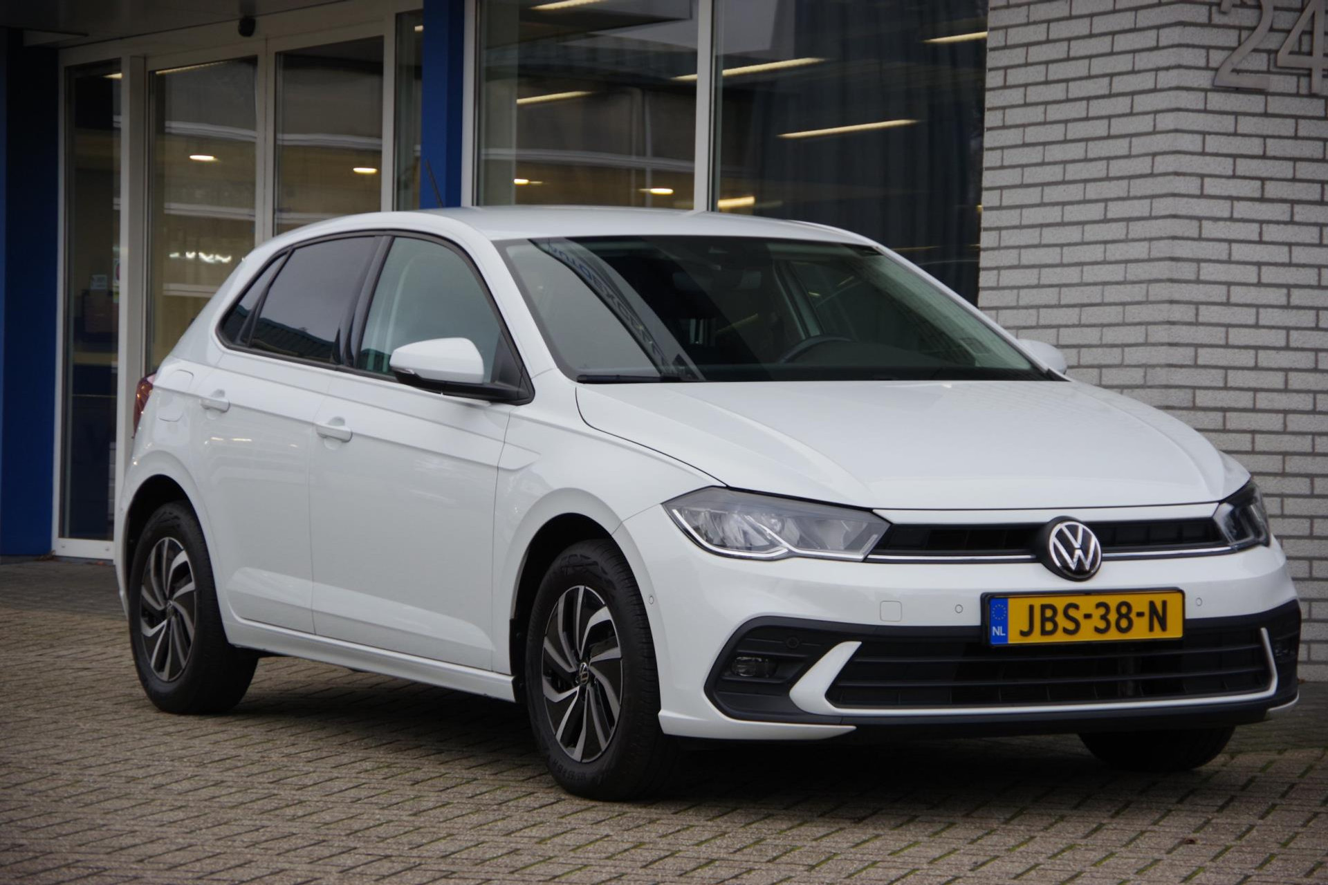 Volkswagen Polo 1.0 TSI Style Carplay Lane-assist Stoelverwarming 49281003-0.jpg | Venwautos.nl