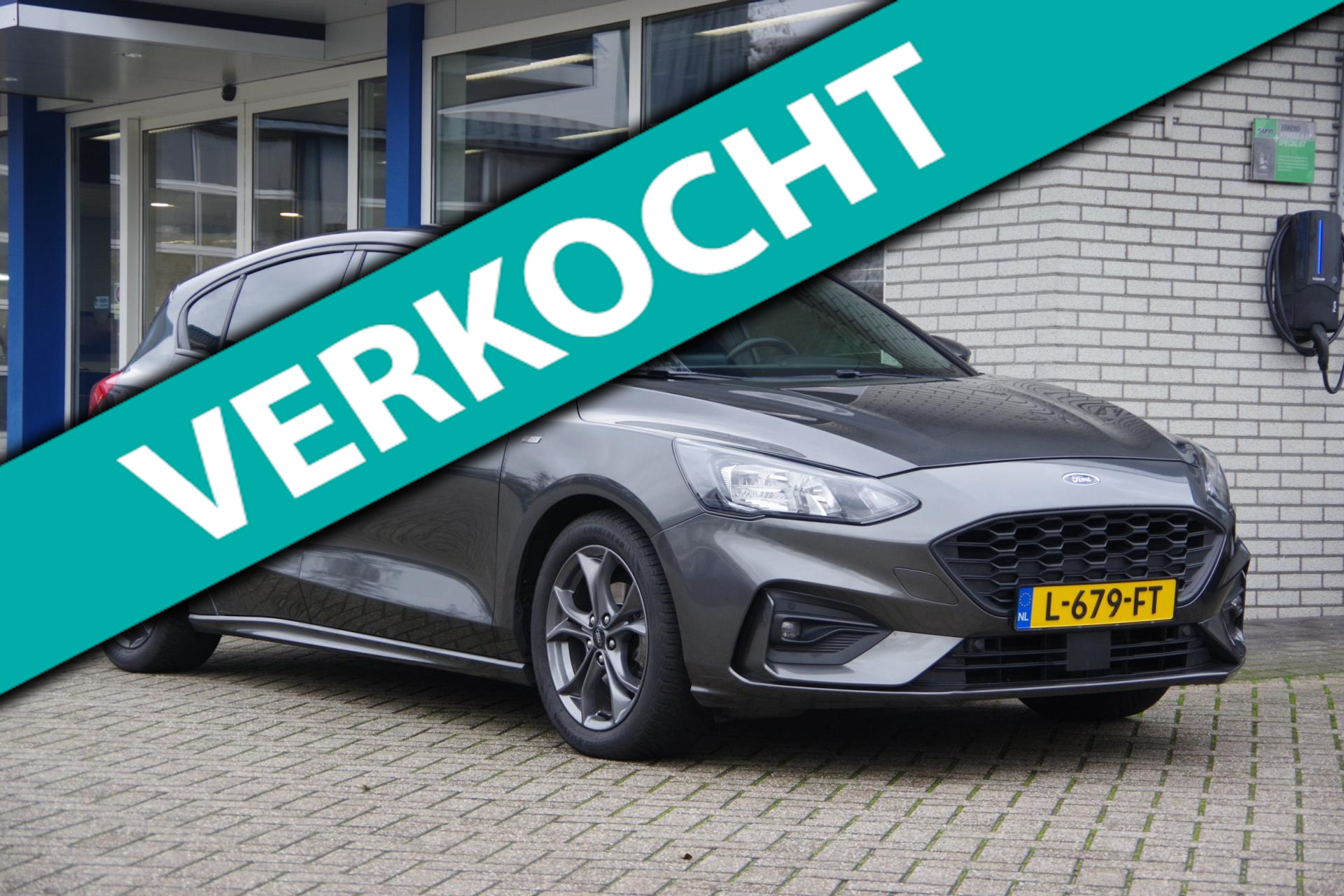 Ford Focus 1.0 EcoBoost ST Line Business carplay Stuur/stoelverwarming trekhaak 49921144-0.jpg | Venwautos.nl