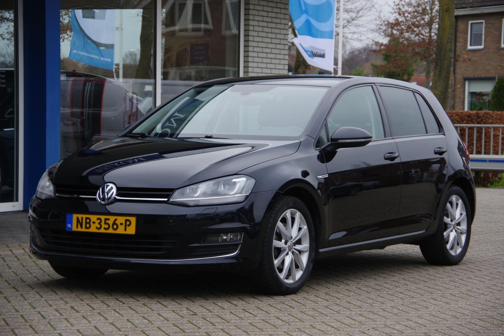 Volkswagen Golf 1.4 TSI 150PK Camera Carplay Trekhaak Stoelverwarming 50042048-0.jpg | Venwautos.nl