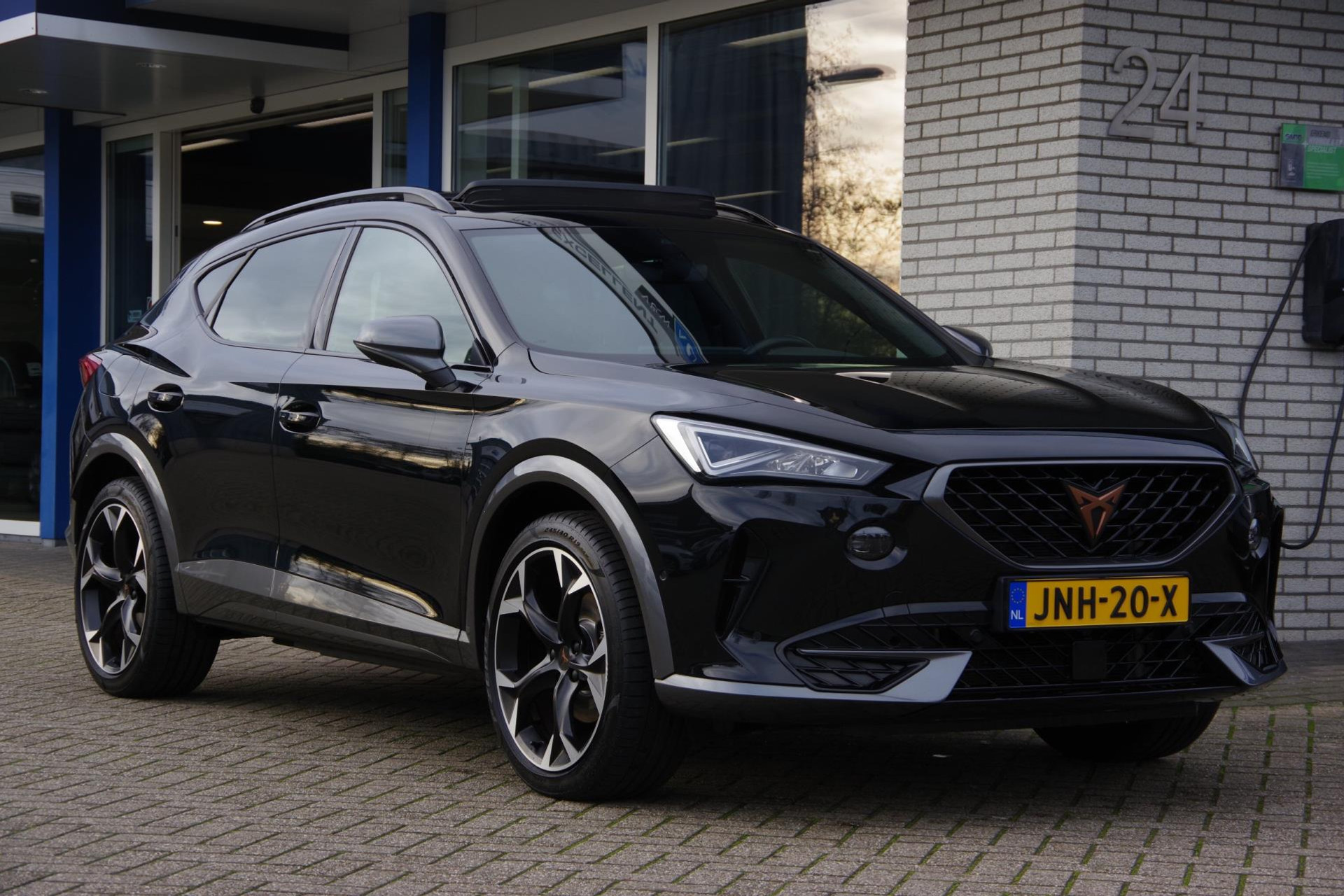 CUPRA Formentor 1.4 TSI e-Hybrid Panorama Camera Carplay Stuur/stoelverwarming 50135009-0.jpg | Venwautos.nl
