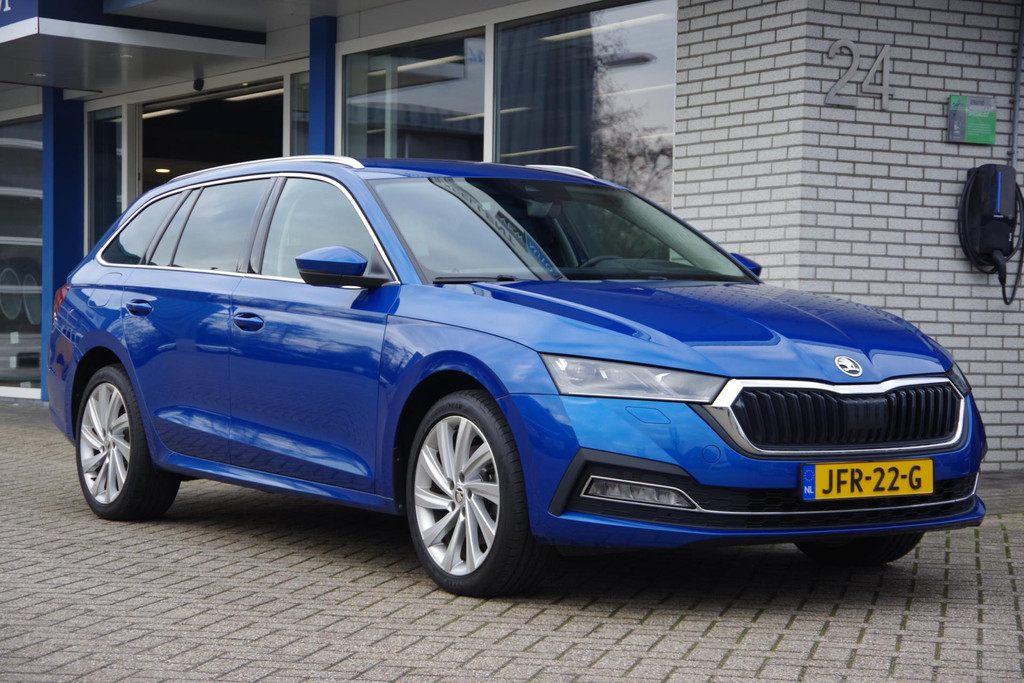 Škoda Octavia Combi 1.4 TSI iV PHEV Business SOH 91% Trekhaak Carplay Stoel/Stuurverwarming Head-Up 50769286-0.jpg | Venwautos.nl