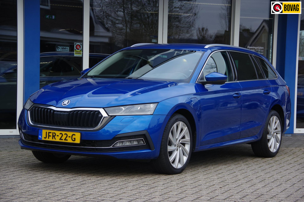 Škoda Octavia Combi 1.4 TSI iV PHEV Business SOH 91% Trekhaak Carplay Stoel/Stuurverwarming Head-Up 50769286-0.jpg | Venwautos.nl