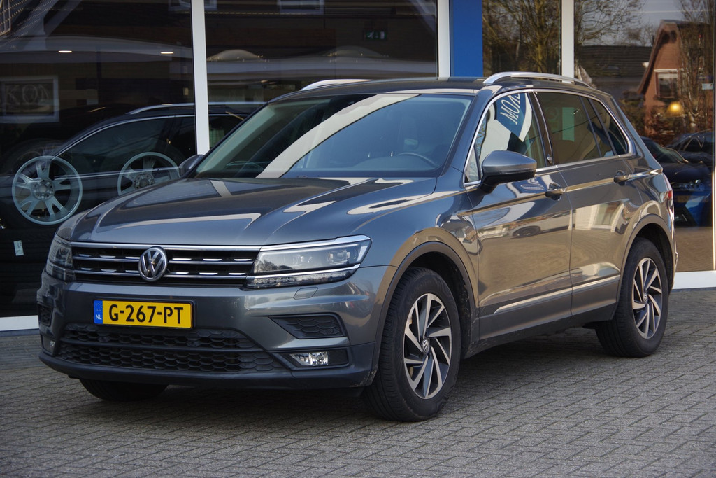 Volkswagen Tiguan 1.4 TSI Comfortline Trekhaak App-connect LED Digitaal dashboard 51679147-0.jpg | Venwautos.nl