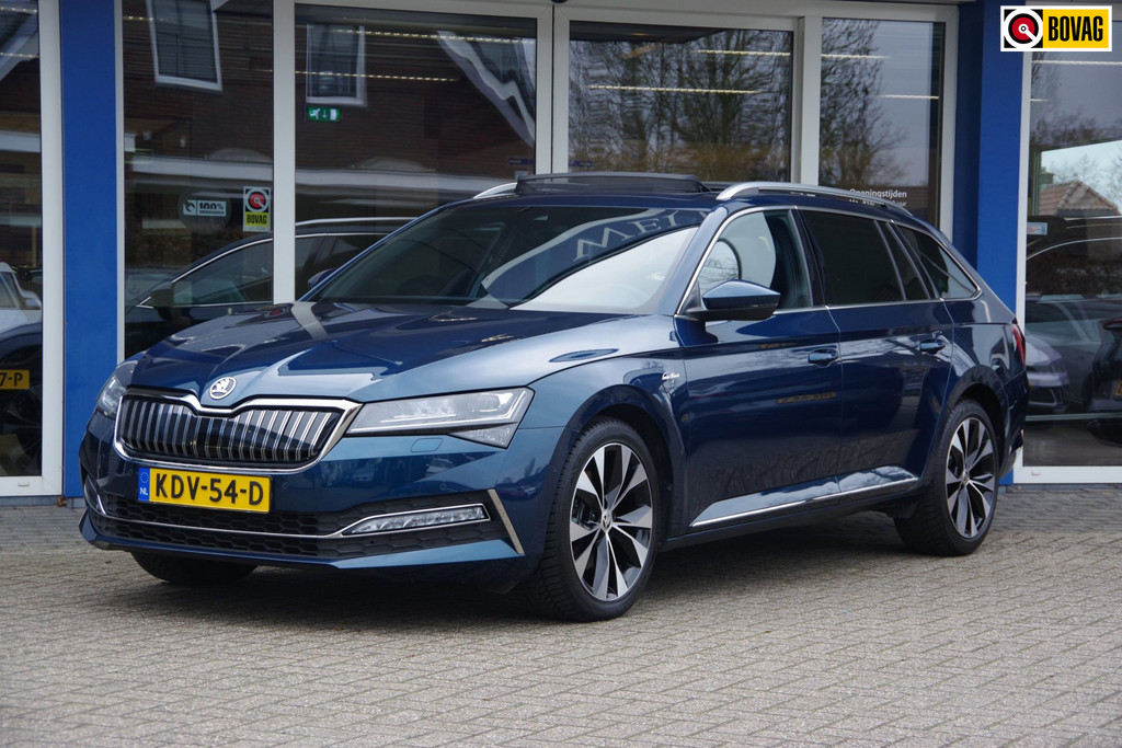 Škoda Superb Combi 1.4 TSI iV Laurin & Klement SOH 100% Panoramadak Trekhaak Stoelkoeling/verwarming 52356824-0.jpg | Venwautos.nl