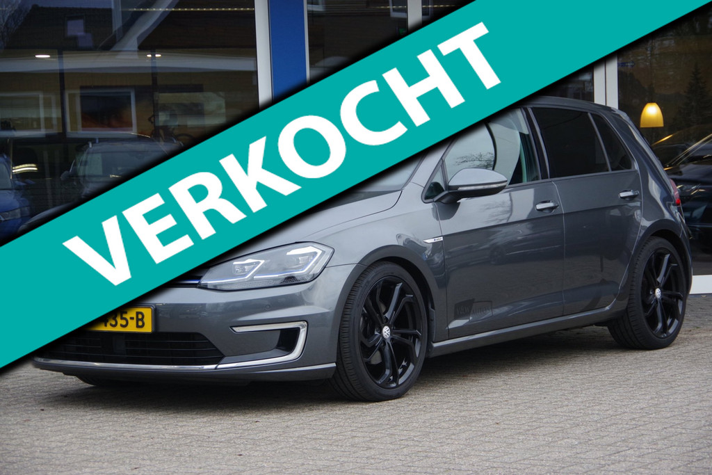 Volkswagen e-Golf App-connect Leer Stoelverwarming 18" 52766559-0.jpg | Venwautos.nl