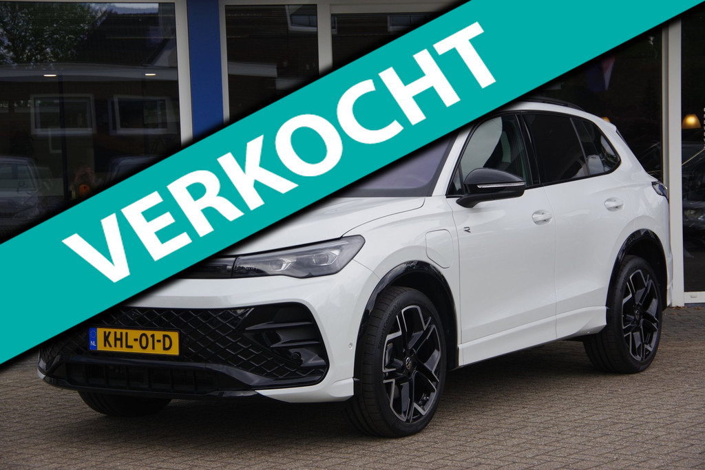 Volkswagen Tiguan 1.5 eHybrid 272Pk SOH 100% R-Line Edition Panoramadak 360° camera Trekhaak IQ.Light Leer 53348213-0.jpg | Venwautos.nl