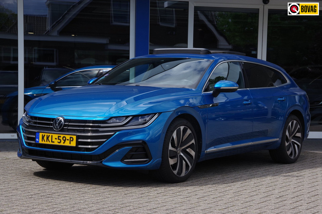 Volkswagen Arteon Shooting Brake 1.4 TSI eHybrid SOH 94% R-Line Panoramadak 360° Camera Trekhaak 54084701-0.jpg | Venwautos.nl