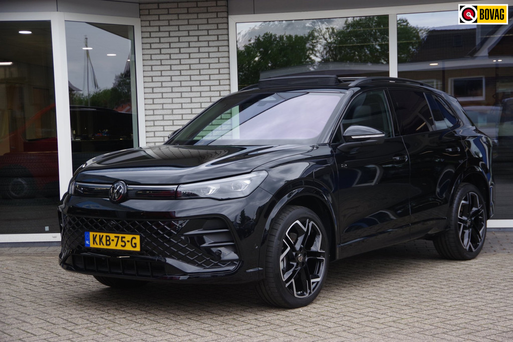 Volkswagen Tiguan 1.5 eHybrid SOH 100% R-Line Edition Panoramadak 360° camera Leer Trekhaak 54181787-0.jpg | Venwautos.nl