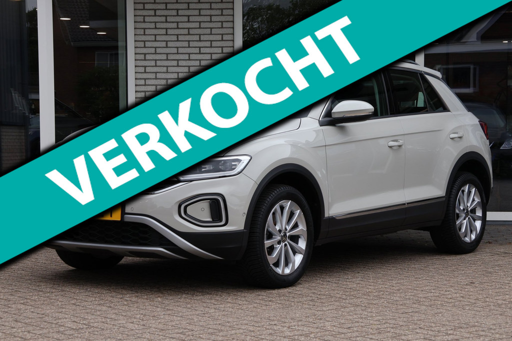 Volkswagen T-Roc 1.0 TSI Camera Carplay Stoelverwarming 54679275-0.jpg | Venwautos.nl