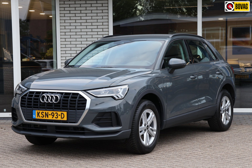 Audi Q3 45 TFSI Hybrid Edition Camera Trekhaak App-connect Stoelverwarming 55719683-0.jpg | Venwautos.nl