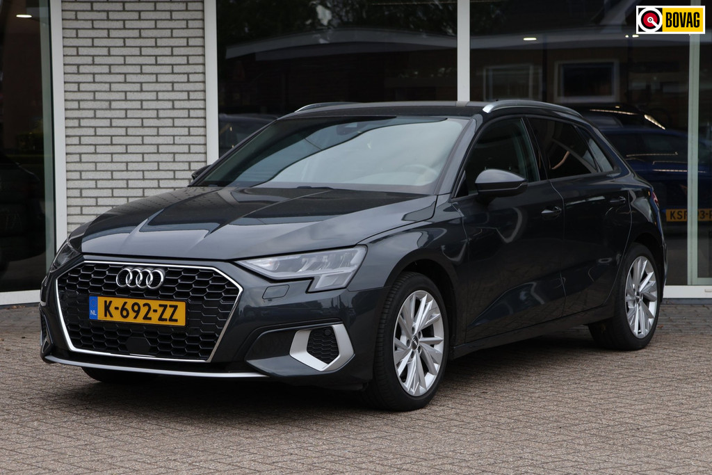 Audi A3 Sportback 35 TFSI S edition 150PK Nieuw model App-connect Trekhaak Navigatie PDC 55793993-0.jpg | Venwautos.nl