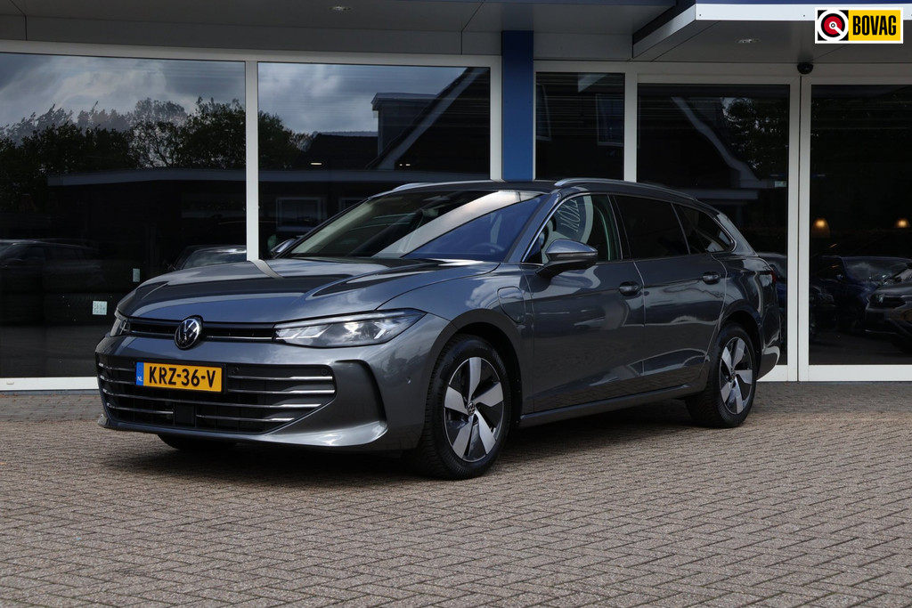 Volkswagen Passat Variant 1.5 eHybrid Business SOH 100% 360 camera trekhaak elektrische achterklep 56098402-0.jpg | Venwautos.nl