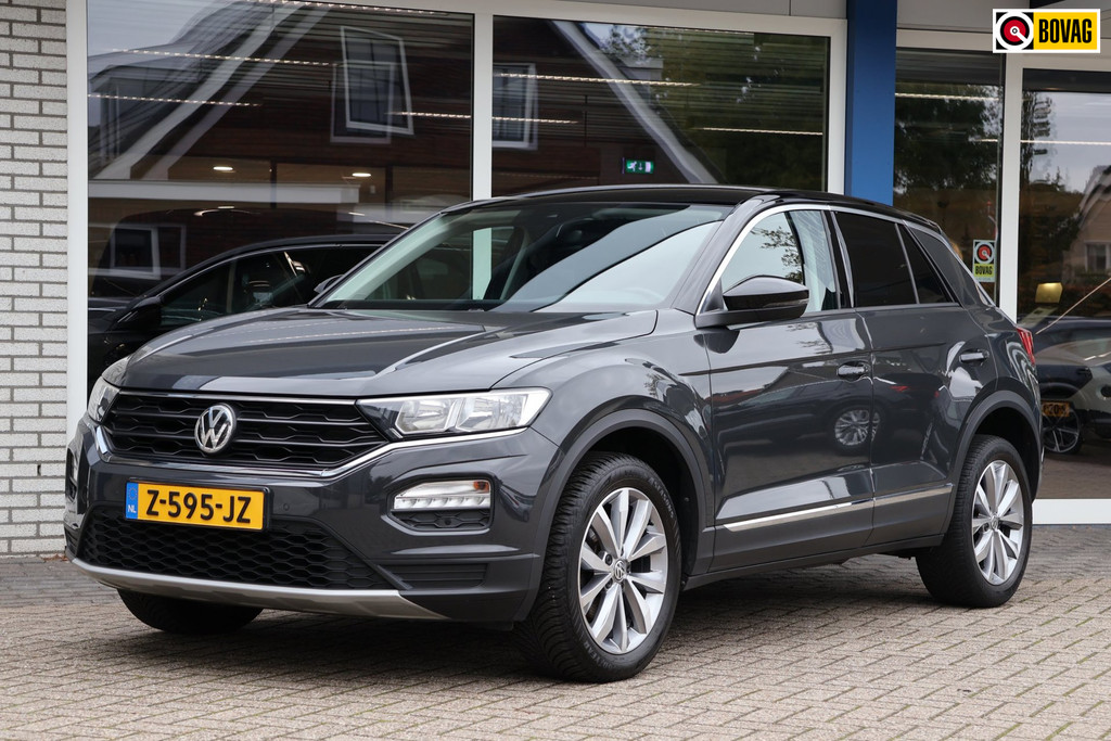 Volkswagen T-Roc 1.0 TSI Sport Carplay Stoelverwarming 56408355-0.jpg | Venwautos.nl