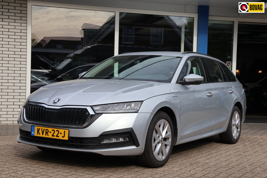 Škoda Octavia Combi 1.4 TSI iV PHEV Business SOH-90% Trekhaak Carplay Stoel/Stuurverwarming 56921248-0.jpg | Venwautos.nl